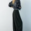 Pantalones de corte recto con pinzas Pantalones de corte recto con pinzas