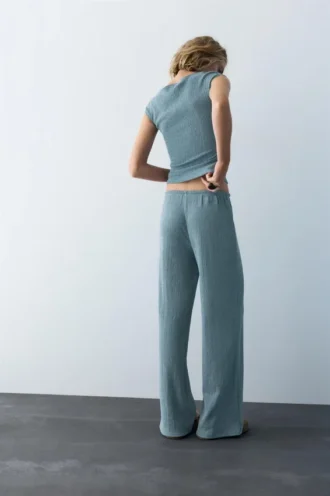 Pantalones de crepé de pierna ancha