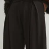 Pantalones de pierna ancha con doble pinza Pantalones de pierna ancha con doble pinza