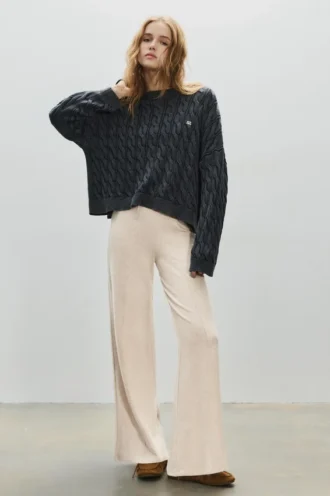 Pantalones de pierna ancha y tacto suave