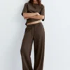 Pantalones de pierna ancha y tacto suave Pantalones de pierna ancha y tacto suave
