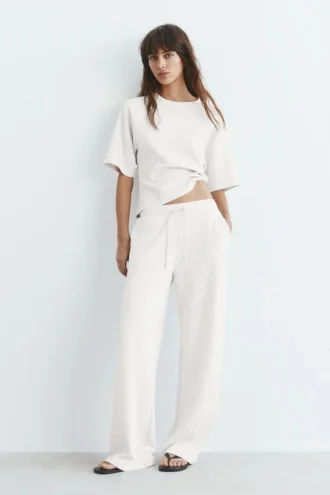 Pantalones de pierna ancha y tacto suave