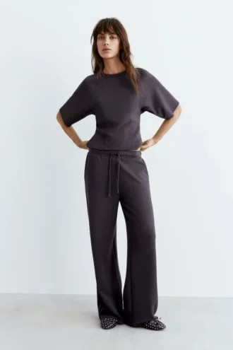 Pantalones de pierna ancha y tacto suave