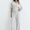 Pantalones de pierna ancha y tacto suave Pantalones de pierna ancha y tacto suave