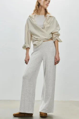 Pantalones de pierna ancha y tacto suave