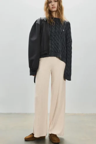 Pantalones de pierna ancha y tacto suave