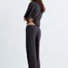 Pantalones de pierna ancha y tacto suave Pantalones de pierna ancha y tacto suave