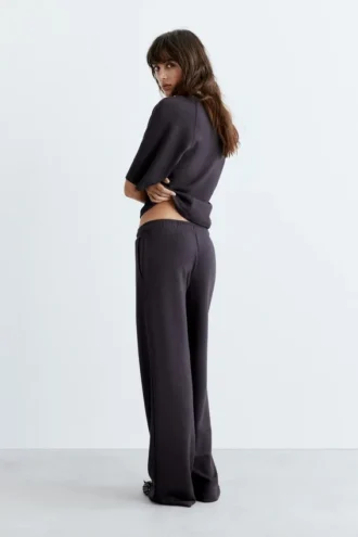 Pantalones de pierna ancha y tacto suave