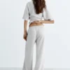 Pantalones de pierna ancha y tacto suave Pantalones de pierna ancha y tacto suave