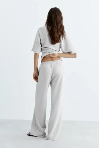 Pantalones de pierna ancha y tacto suave