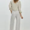 Pantalones de pierna ancha y tacto suave Pantalones de pierna ancha y tacto suave