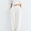Pantalones de pierna ancha y tacto suave Pantalones de pierna ancha y tacto suave