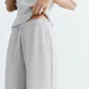 Pantalones de pierna ancha y tacto suave Pantalones de pierna ancha y tacto suave