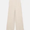 Pantalones de pierna ancha y tacto suave Pantalones de pierna ancha y tacto suave