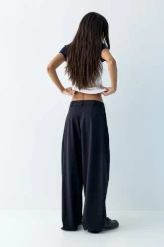 Pantalones elegantes con cintura cruzada