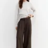 Pantalones elegantes con pinzas
