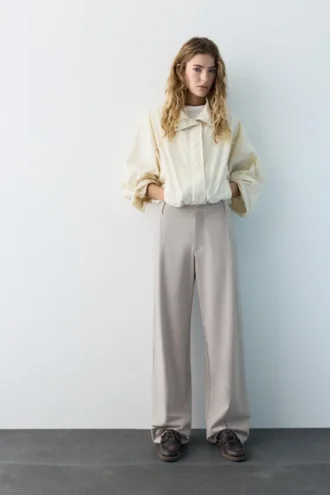 Pantalones elegantes con pinzas