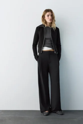 Pantalones elegantes con pinzas