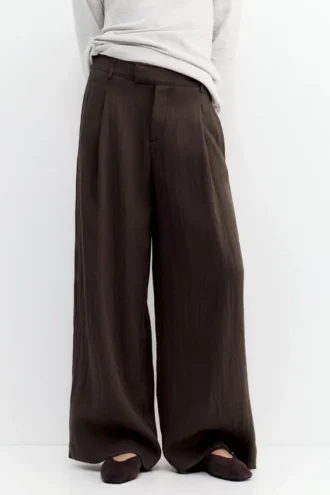 Pantalones elegantes con pinzas