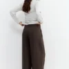 Pantalones elegantes con pinzas