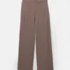 Pantalones elegantes con pinzas Pantalones elegantes con pinzas