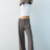 Pantalones elegantes con pinzas Pantalones elegantes con pinzas