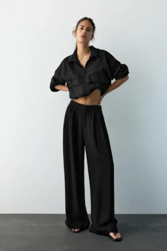 Pantalones entallados con pinzas