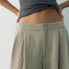 Pantalones entallados con pinzas