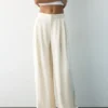 Pantalones entallados con pinzas