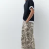 Pantalones estampados con bolsillos
