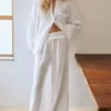 Pantalones fluidos con efecto gasa Pantalones fluidos con efecto gasa