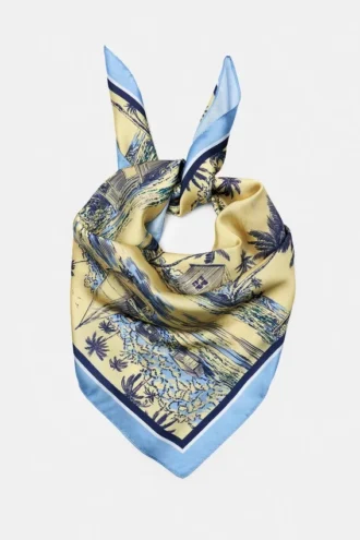 Pañuelo de satén con estampado playero Pañuelo de satén con estampado playero