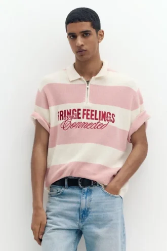 Polos con panel de texto bordado