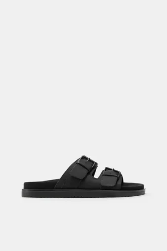 Sandalias con hebilla