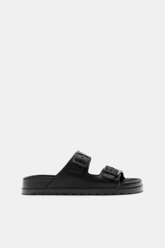 Sandalias con hebilla