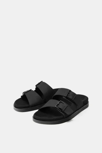 Sandalias con hebilla