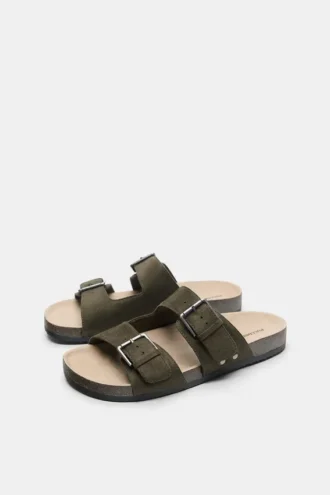 Sandalias con hebilla