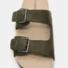 Sandalias con hebilla