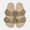 Sandalias con hebilla