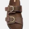 Sandalias con hebilla
