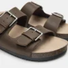 Sandalias con hebilla