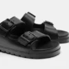 Sandalias con hebilla