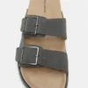 Sandalias de cuero con hebilla