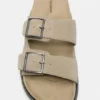 Sandalias de cuero con hebilla