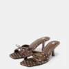 Sandalias de tacón alto con lunares
