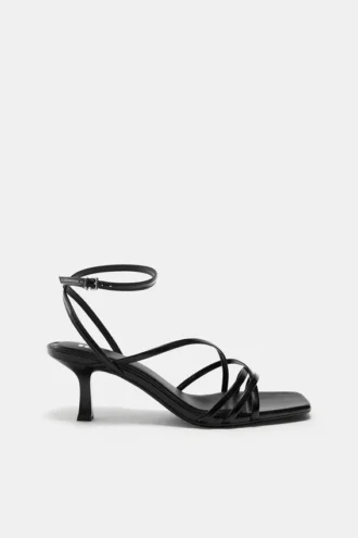 Sandalias de tacón con tiras