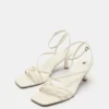 Sandalias de tacón con tiras