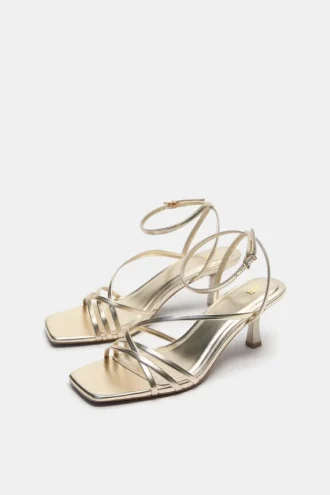 Sandalias de tacón con tiras