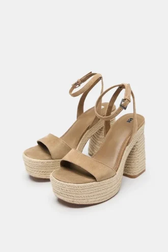 Sandalias de tacón de yute