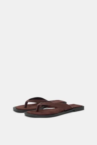 Sandalias planas de piel